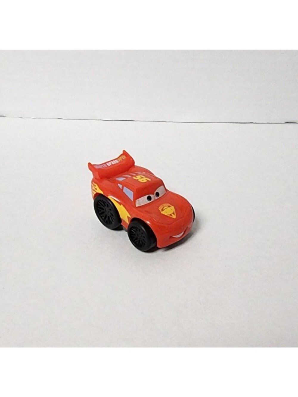 KA-CHOW! Fisher-Price Little People Wheelies: Lightning McQueen